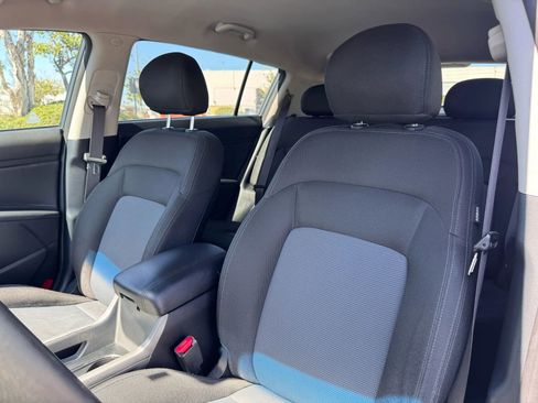 Used 2015 Kia Sportage LX image 17