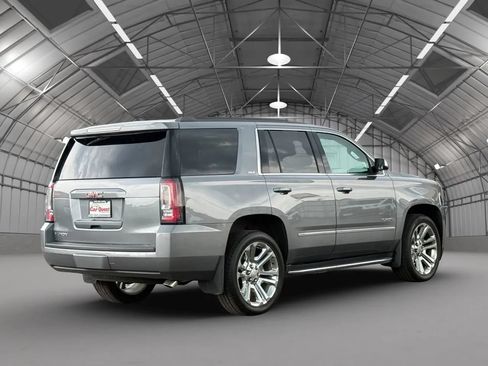 Used 2018 GMC Yukon SLT w/ Premium Edition AWD/4WD image 7