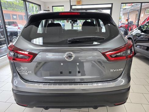 Used 2022 Nissan Rogue Sport SV image 8