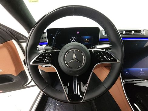 Used 2023 Mercedes-Benz S 580 4MATIC Sedan w/ 3D Technology Package image 12