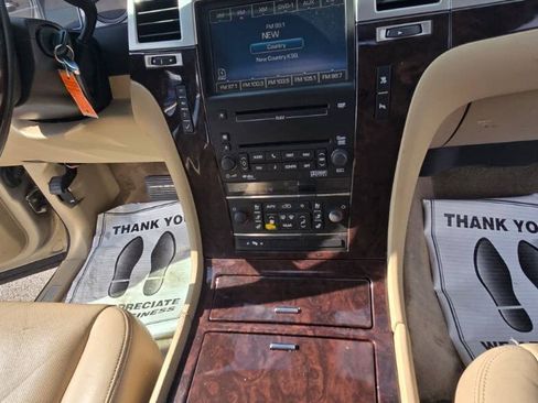 Used 2009 Cadillac Escalade ESV AWD image 39