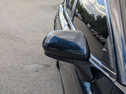 Used 2018 Toyota Camry LE image 12