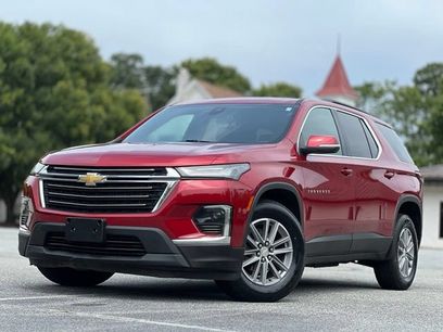 Used 2023 Chevrolet Traverse LT