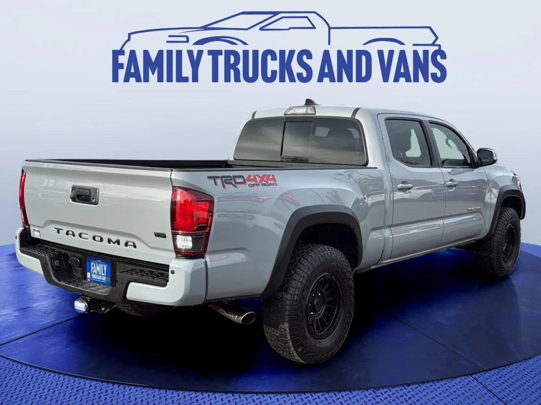 Used 2018 Toyota Tacoma TRD Off-Road w/ TRD Premium Off Road Package AWD/4WD image 5