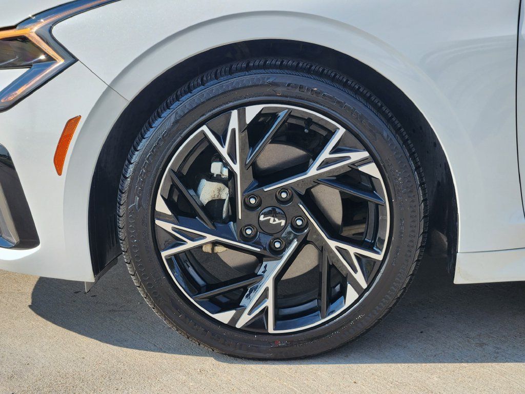 Used 2025 Kia K5 GT-Line w/ GT-Line Premium Package FWD image 16