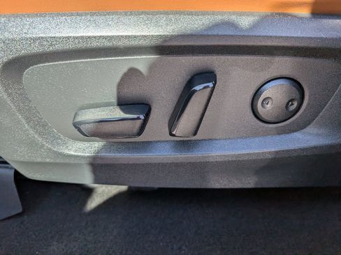 Used 2023 Nissan Pathfinder Platinum image 18