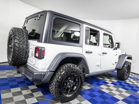 Used 2024 Jeep Wrangler Willys image 5