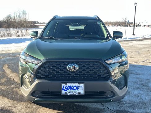 Used 2024 Toyota Corolla Cross LE image 7