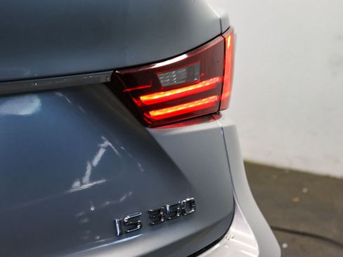 Used 2014 Lexus IS 350 w/ Luxury Package w/Gray Wood RWD image 10