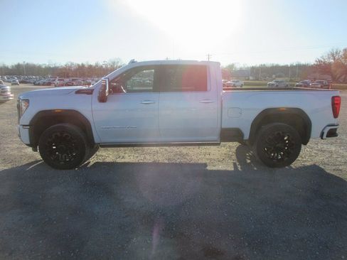 New 2026 GMC Sierra 2500 Denali Ultimate AWD/4WD image 9