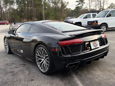Used 2017 Audi R8 V10 w/ Ceramic Brake Package image 10