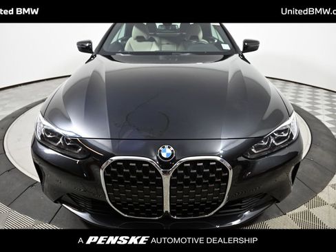 Used 2023 BMW 430i xDrive Convertible w/ Premium Package image 8