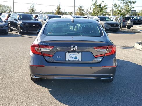 Used 2021 Honda Accord Touring image 5