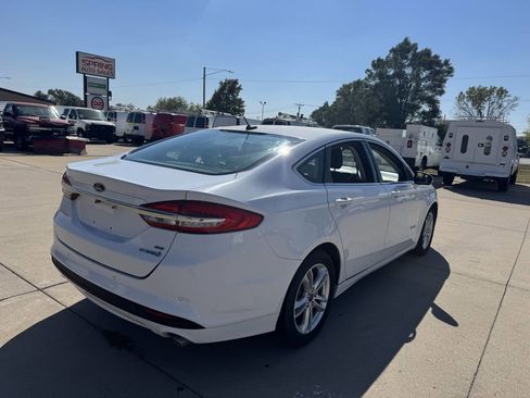 Used 2018 Ford Fusion SE w/ Equipment Group 602A image 10