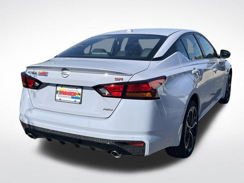New 2025 Nissan Altima 2.5 SR image 5