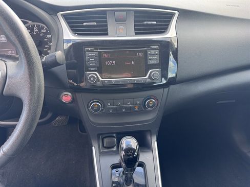 Used 2017 Nissan Sentra SV image 10