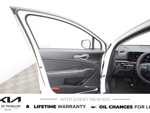 New 2026 Kia Sportage EX image 9