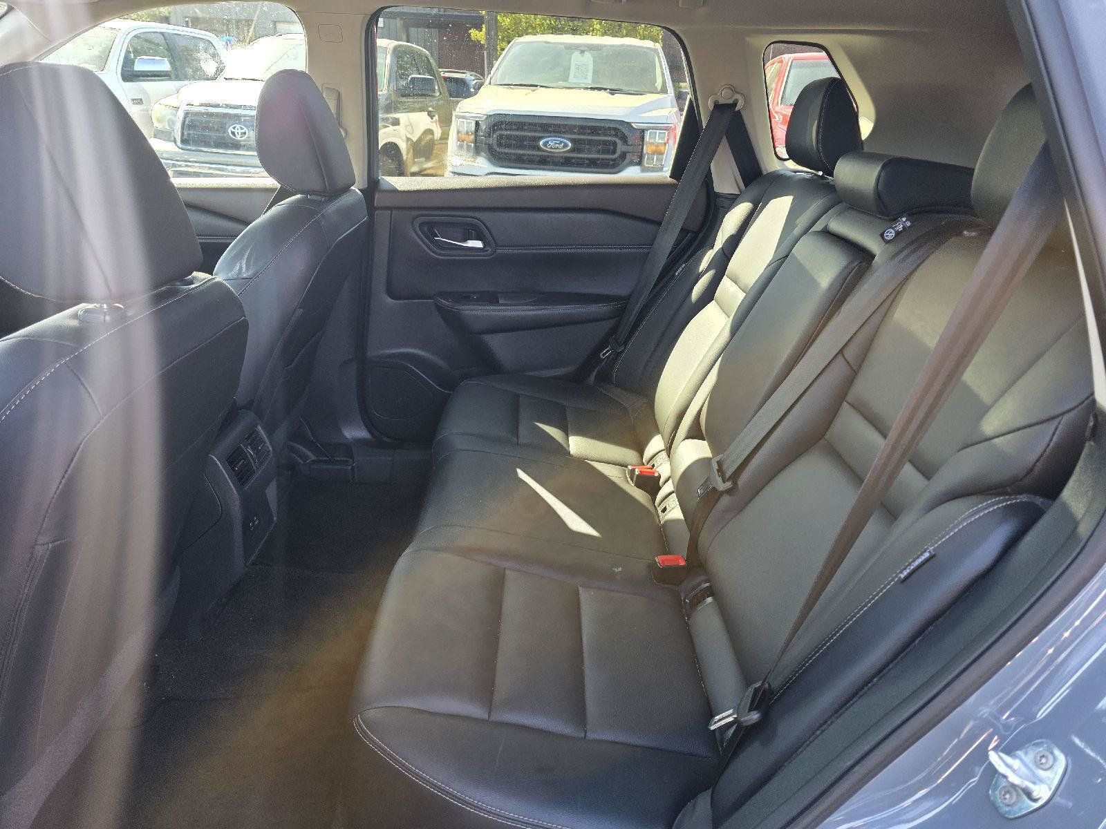 Used 2023 Nissan Rogue SL AWD/4WD image 10