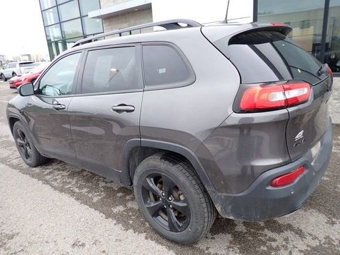 Used 2018 Jeep Cherokee Limited w/ High Altitude Package AWD/4WD image 2