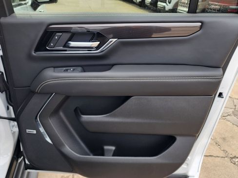 New 2026 GMC Yukon XL Elevation image 43