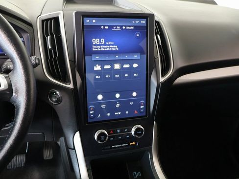 Used 2024 Ford Edge SEL image 5