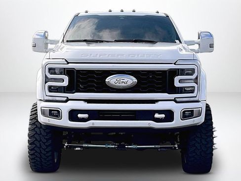 Used 2024 Ford F450 Limited image 2