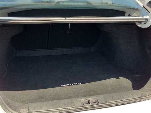 Used 2024 Nissan Sentra SV FWD image 8