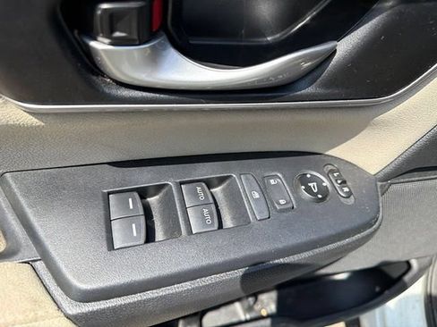 Used 2018 Honda CR-V EX image 14