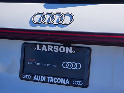 Certified 2025 Audi Q5 Premium w/ Convenience Package AWD/4WD image 32