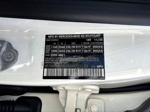 Certified 2021 Mercedes-Benz GLB 250 4MATIC image 21