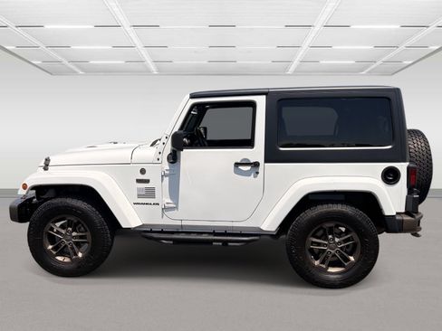 Used 2017 Jeep Wrangler Sahara AWD/4WD image 2