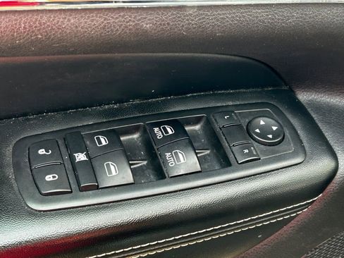 Used 2017 Jeep Grand Cherokee Limited image 7