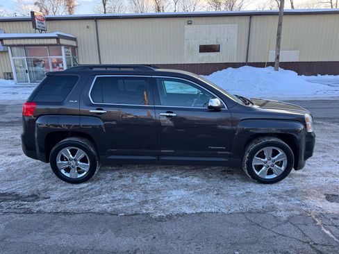 Used 2015 GMC Terrain SLE image 4