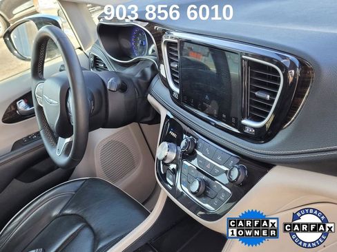Used 2023 Chrysler Pacifica Limited image 21