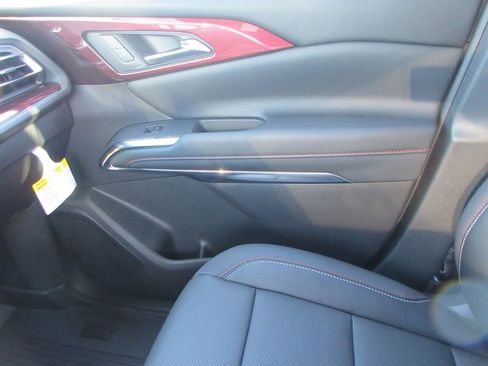 New 2026 Chevrolet Traverse Z71 w/ LPO, Floor Liner Package image 34