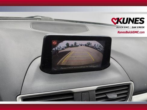 Used 2018 MAZDA MAZDA3 Touring FWD image 27