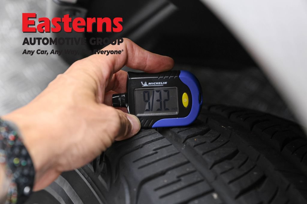 Used 2024 RAM 1500 Classic SLT AWD/4WD image 27