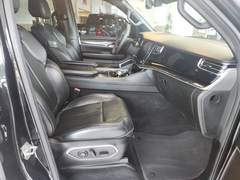 Used 2022 Jeep Wagoneer Series I w/ Premium Group I RWD image 16