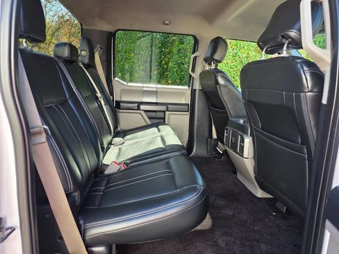 Used 2015 Ford F150 XLT w/ Equipment Group 301A Mid image 31