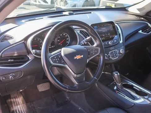 Used 2020 Chevrolet Malibu LT w/ Leather Package image 24