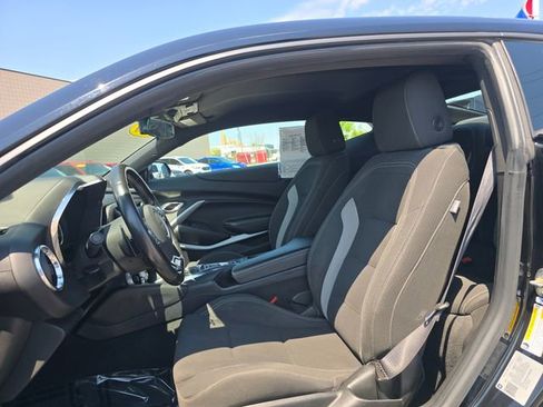 Used 2020 Chevrolet Camaro LT w/ Technology Package RWD image 13