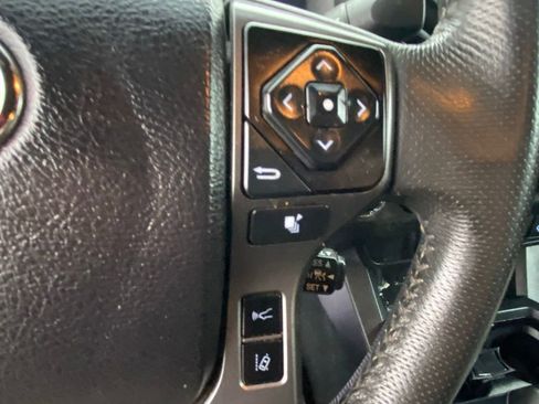 Used 2021 Toyota Tacoma TRD Sport image 27