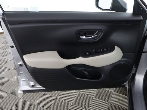 Certified 2026 Honda HR-V LX image 19