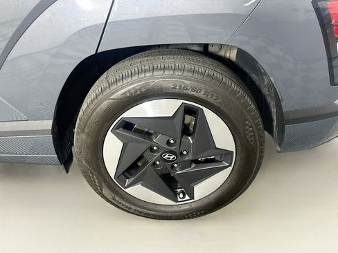 Used 2024 Hyundai Kona SEL FWD image 11