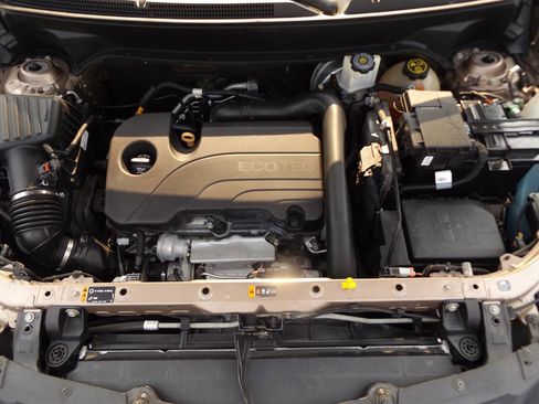 Used 2018 Chevrolet Equinox LS AWD/4WD image 29