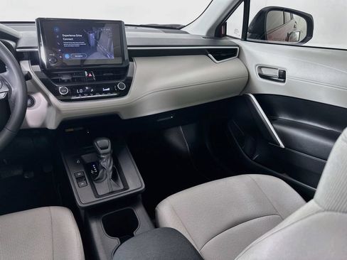 Used 2026 Toyota Corolla Cross LE w/ Moonroof Package FWD image 24