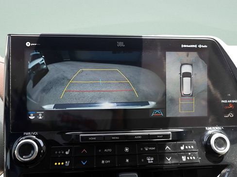 Used 2020 Toyota Highlander Platinum AWD/4WD image 22