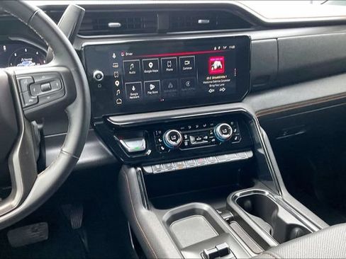 Used 2025 GMC Sierra 2500 AT4 AWD/4WD image 10