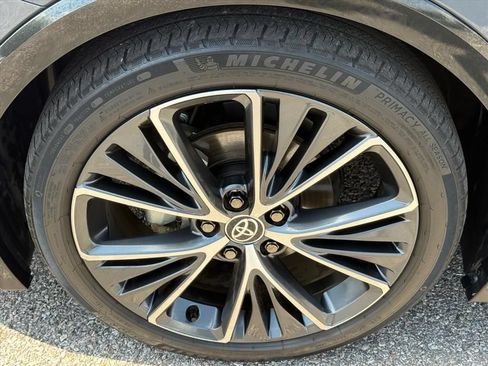 Certified 2023 Toyota Prius XLE FWD image 11