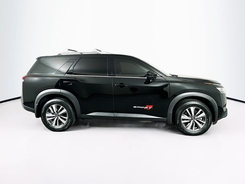 Used 2024 Nissan Pathfinder SL AWD/4WD image 10